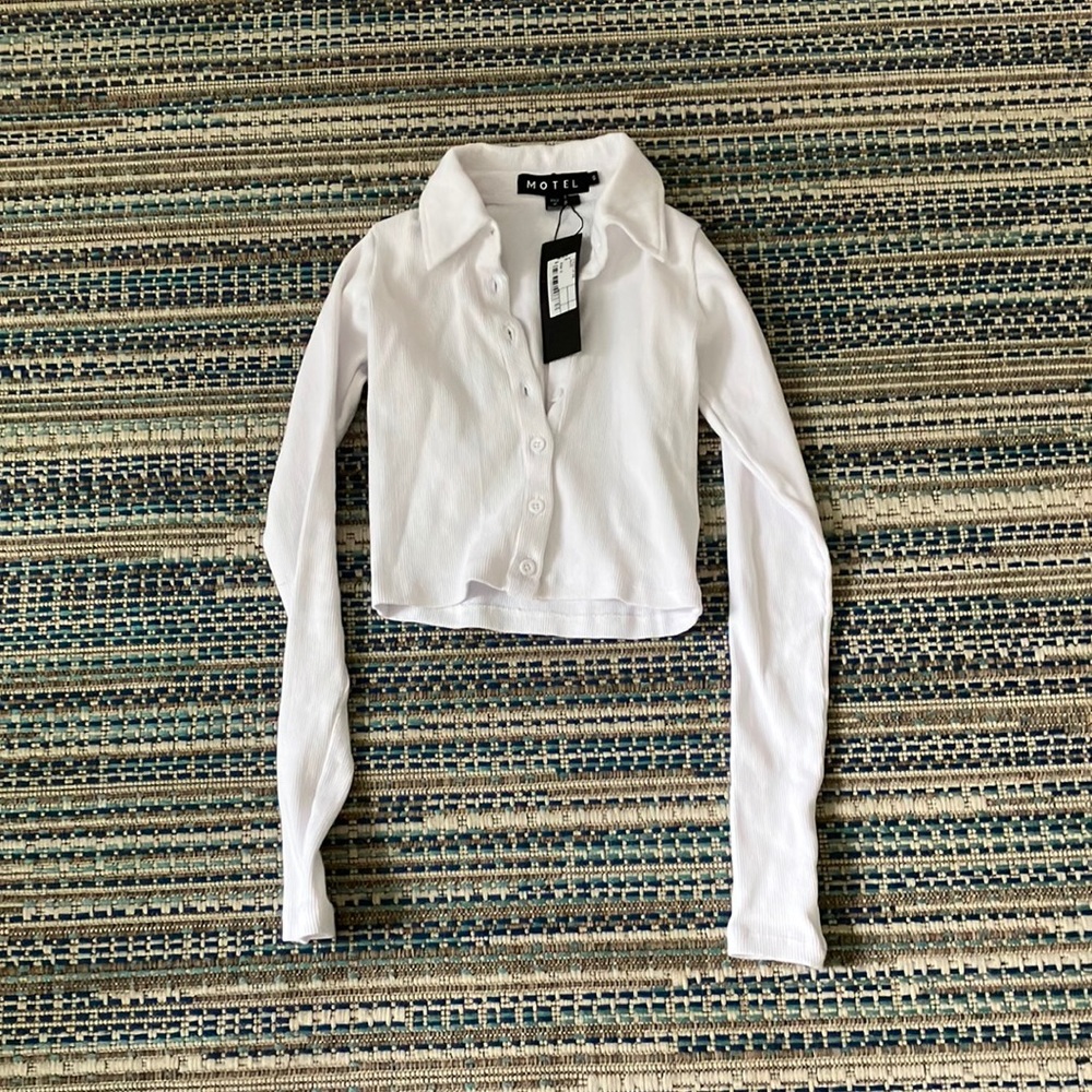 NEW WITH TAGS Motel collared long sleeve button up